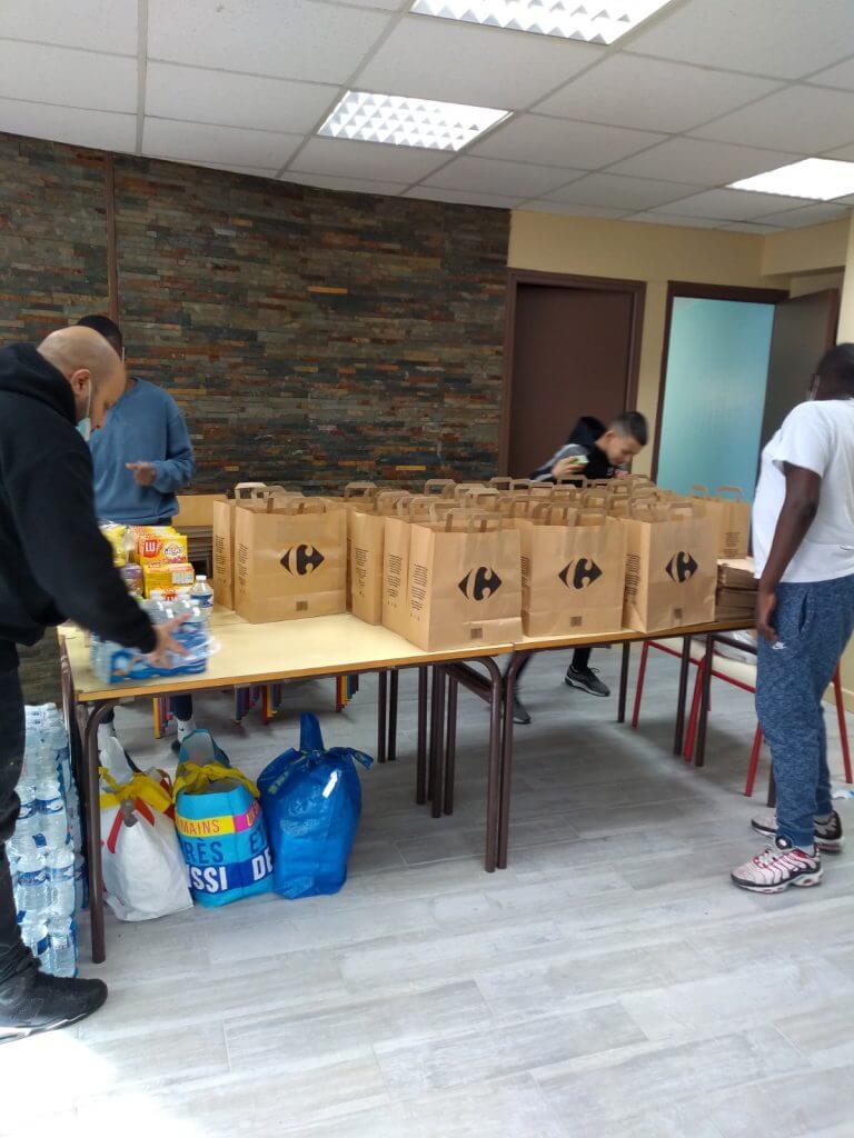 Préparation à une maraude, distribution de nourriture avec Espoir 18