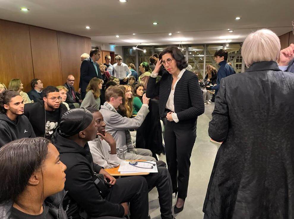 Echanges avec la ministre de la culture lors de la commémoration de la nuit de cristal au Mémorial de la Shoah.